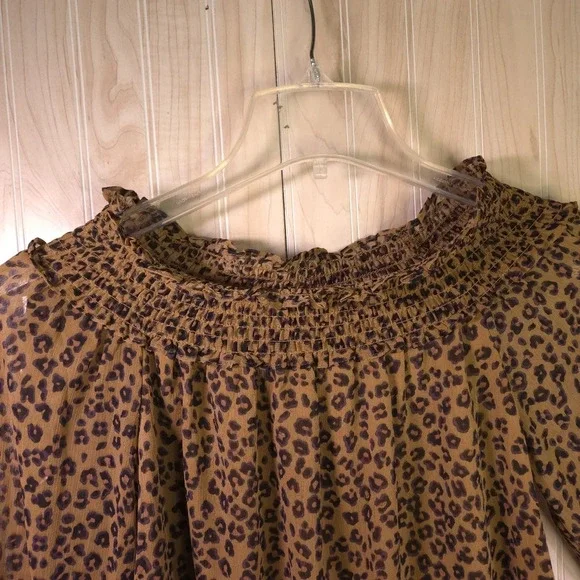 CeCe‎ Leopard Print Smocked Off Shoulder Ruffled Sleeve Sheer Top Size XS Boho - Picture 4 of 9